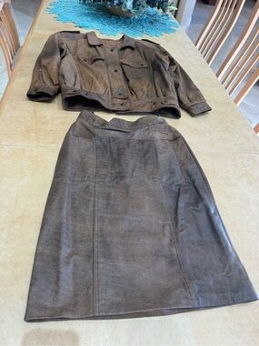 PRICE DROP: VTG, NW/OT, LAURICE, 9/10 fits small, lined DISTRESSED BROWN LEATHER